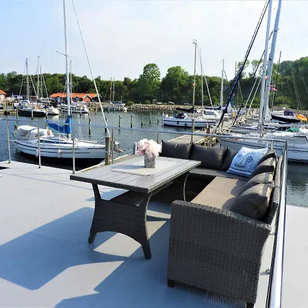 Hausboot-lafe Flensburger Foerde Bateau-hôtel *