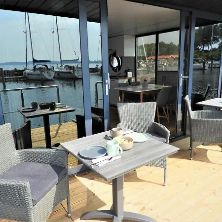 Bateau-hôtel Hausboot-lafe Flensburger Foerde *