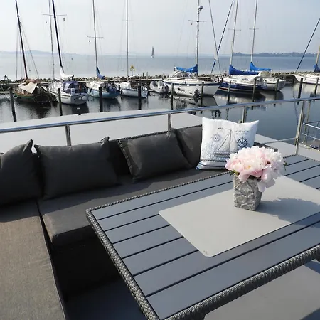 Hausboot-lafe Flensburger Foerde Botel