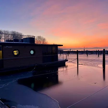 船上ホテル Hausboot-lafe Flensburger Foerde *